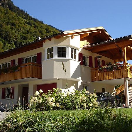 Apartamento Haus Telisia Klösterle Exterior foto