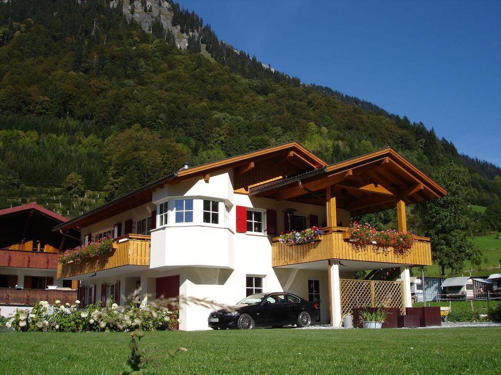Apartamento Haus Telisia Klösterle Exterior foto