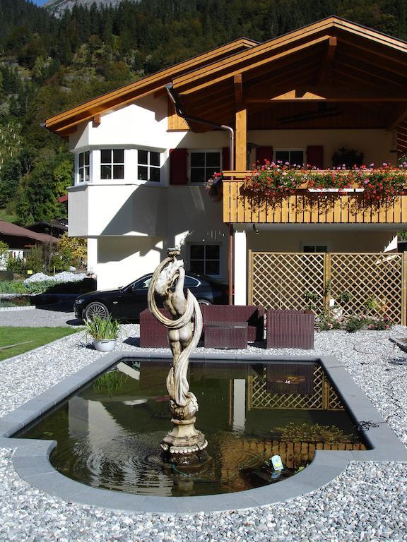 Apartamento Haus Telisia Klösterle Exterior foto