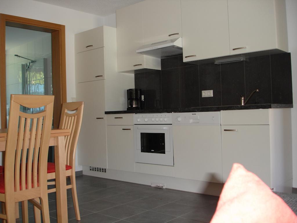 Apartamento Haus Telisia Klösterle Habitación foto
