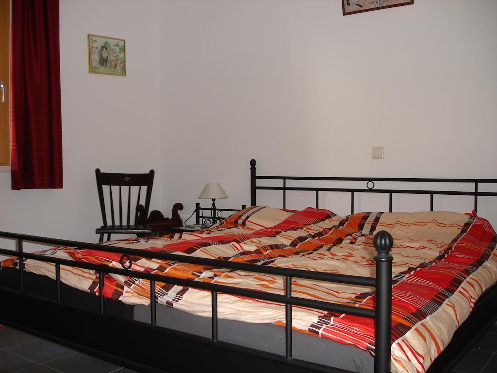 Apartamento Haus Telisia Klösterle Habitación foto